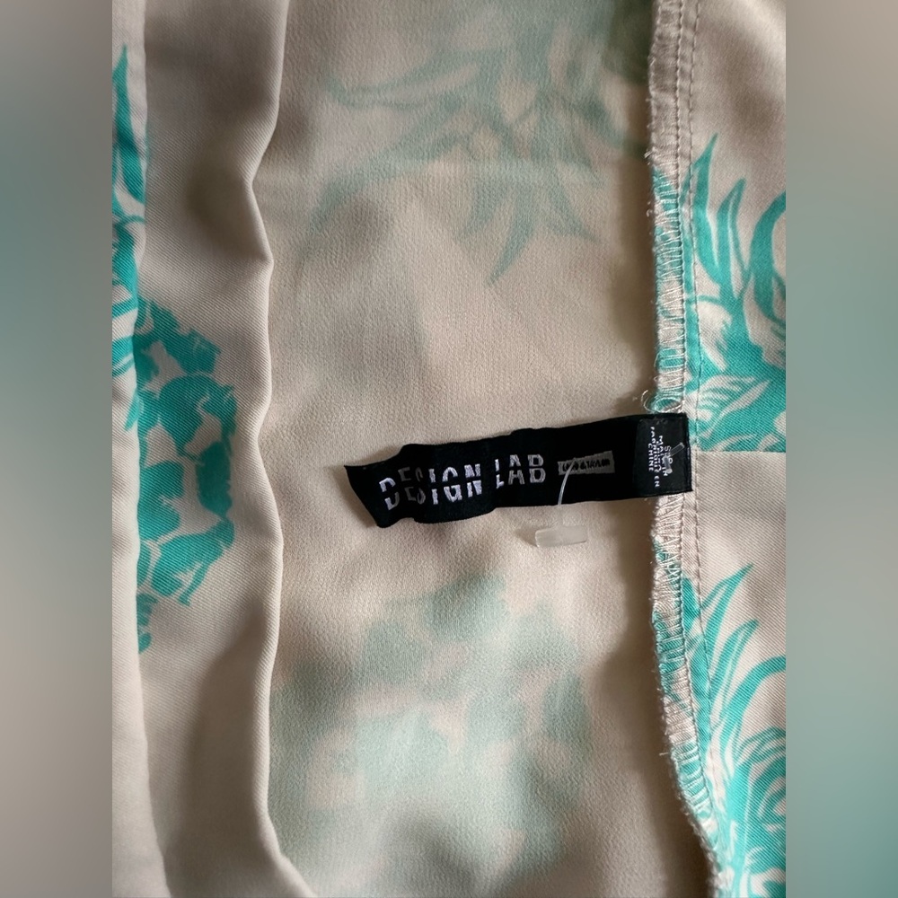Design Lab Blouse - Picture 2 of 2